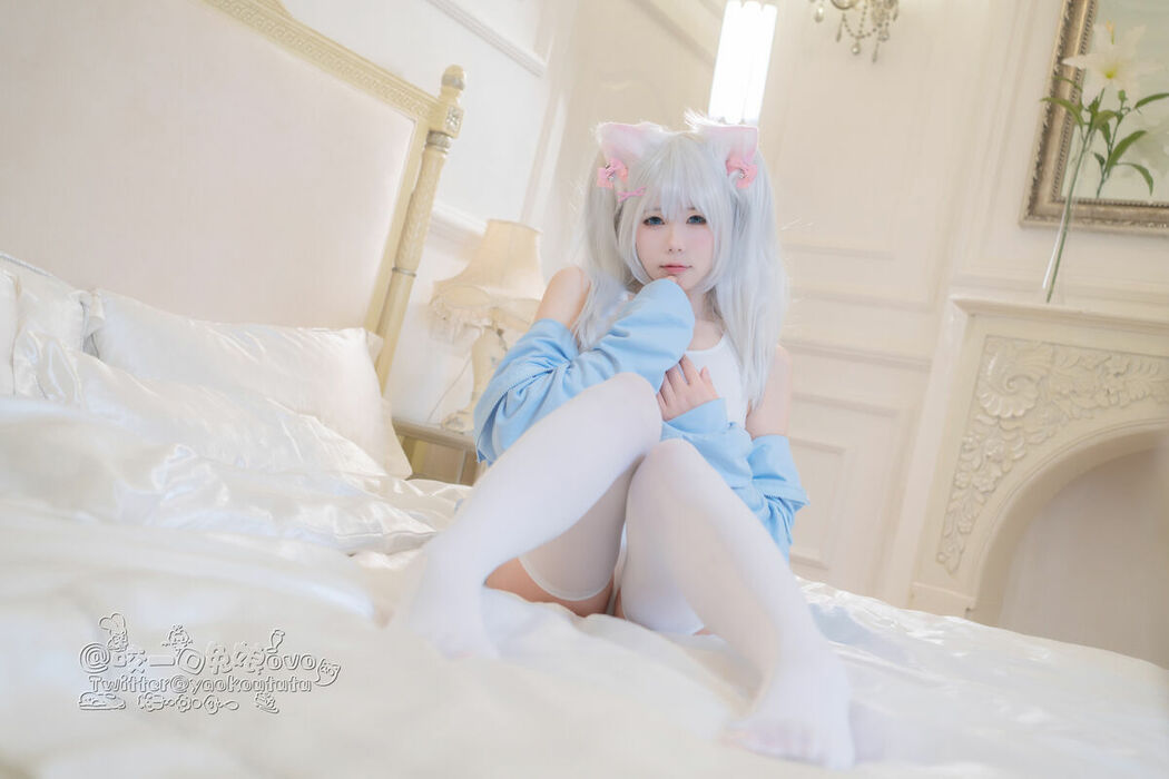 Coser@黏黏团子兔 – 做你的猫 (57P – 1V)