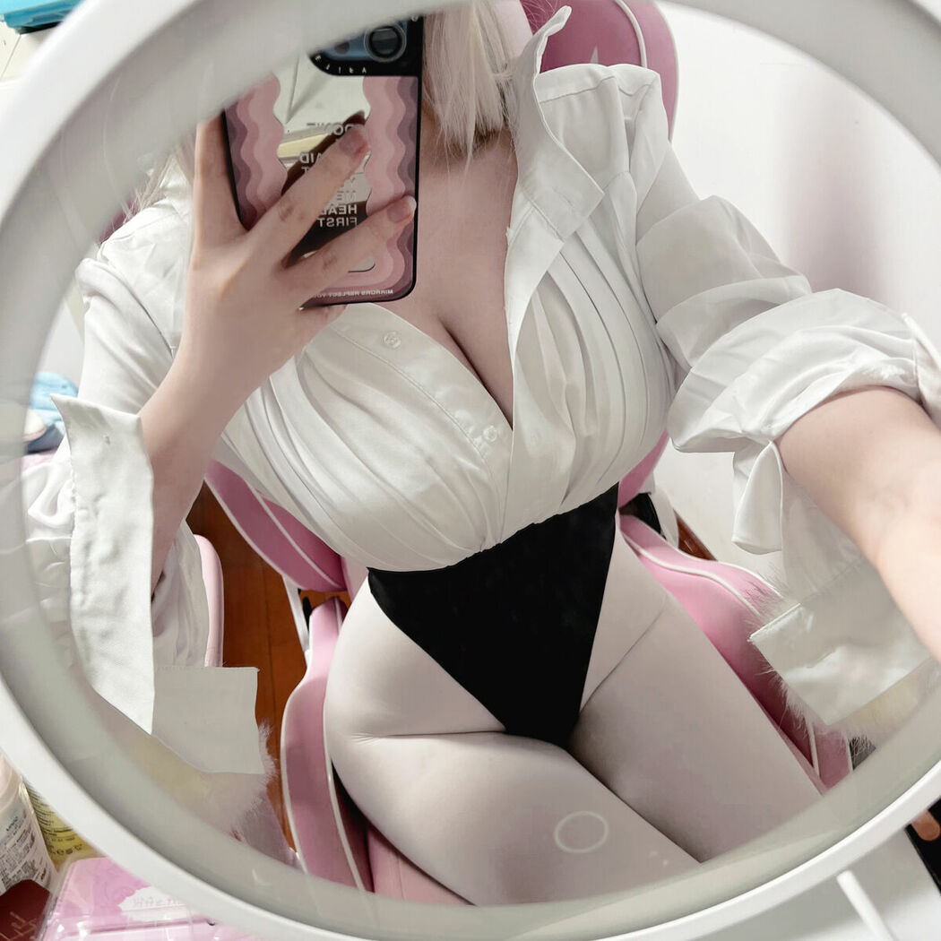 Coser@一色雨 – 高扬斯卡娅套 (12P – 1V)