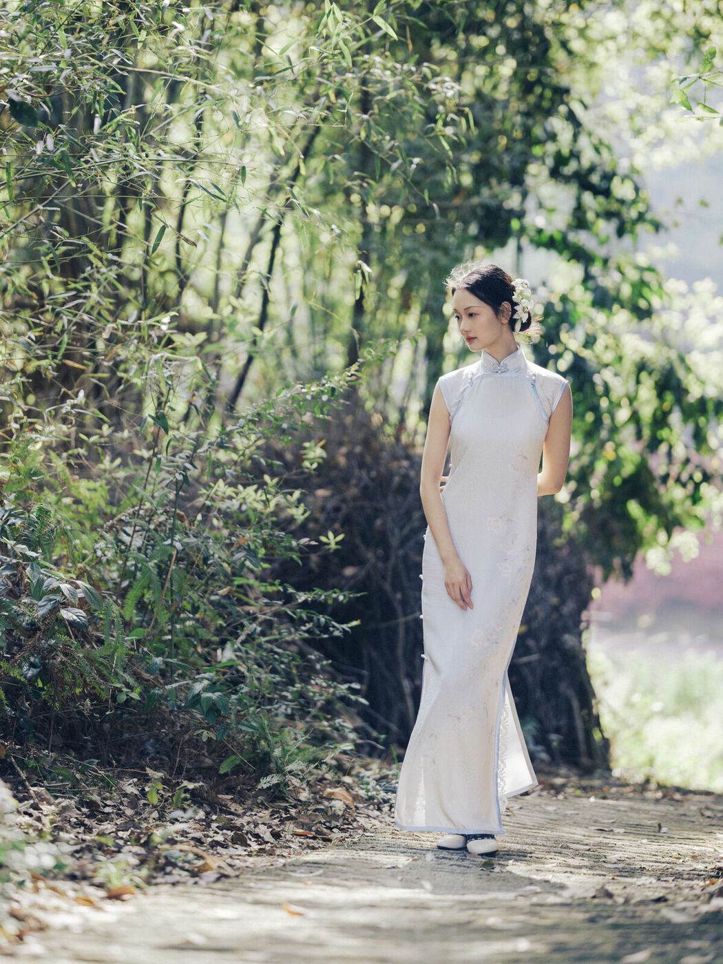 YiTuYu艺图语 Vol.9053 Yao Guai Na Li Tao (24P)