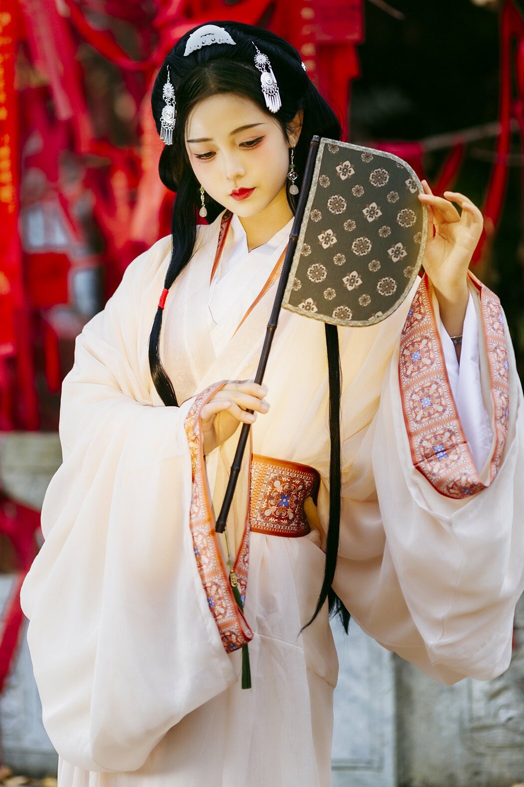 YiTuYu艺图语 Vol.9054 Qi Qi RY (28P) Cover Photo