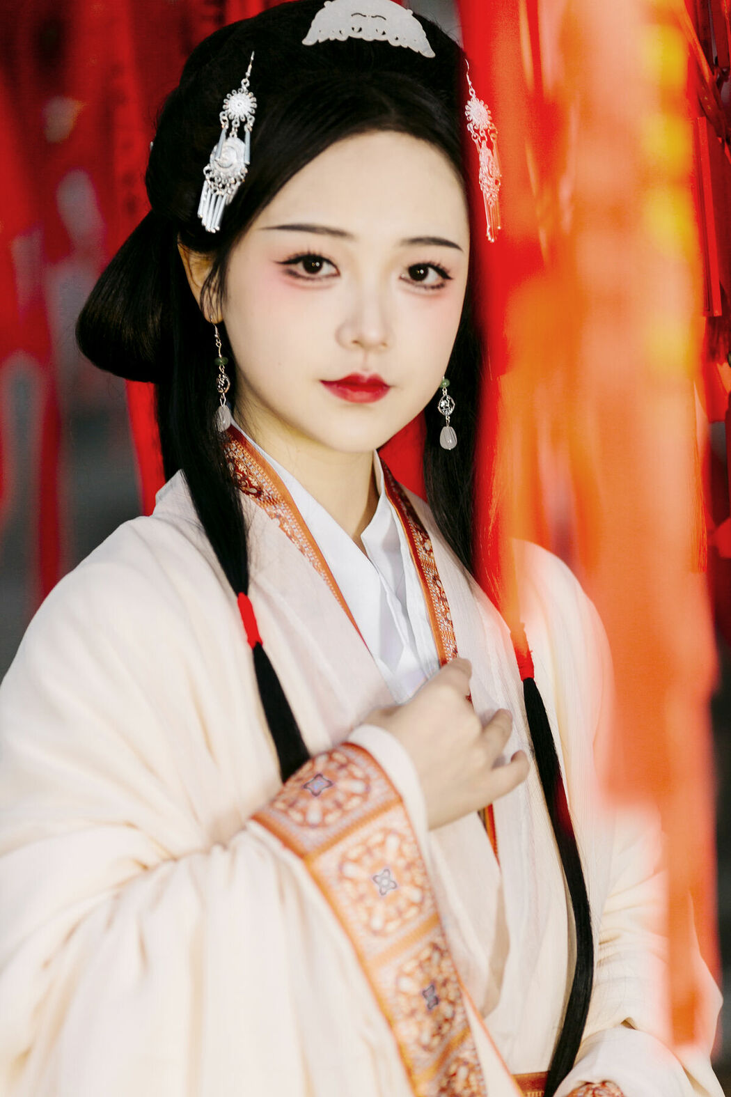 YiTuYu艺图语 Vol.9054 Qi Qi RY (28P)