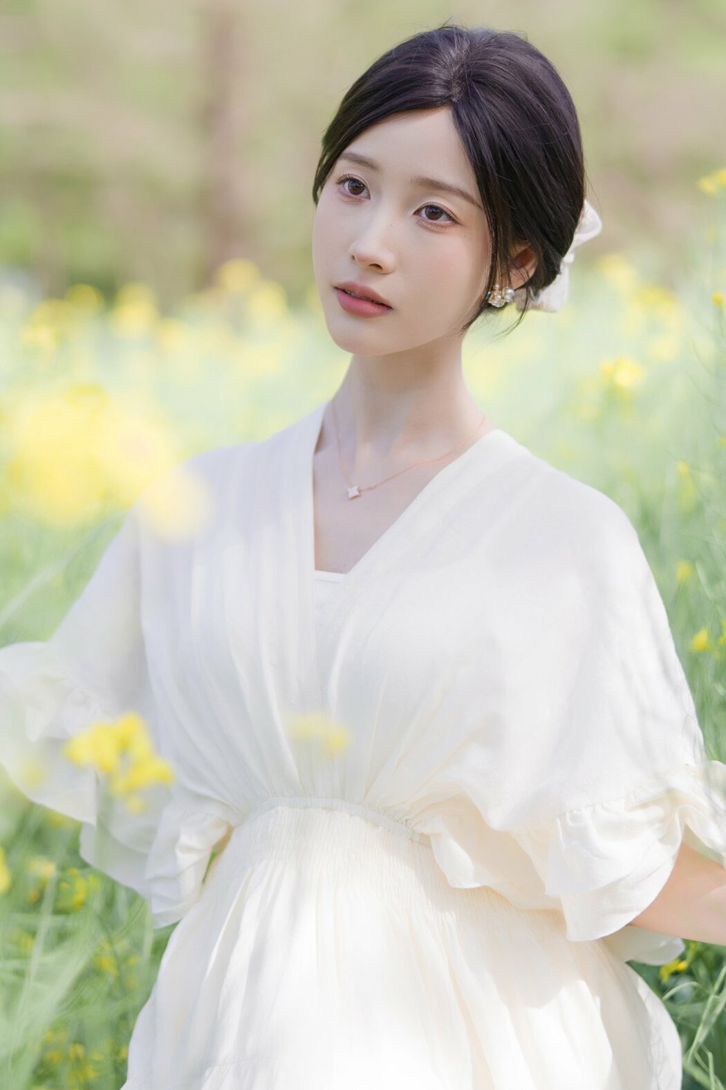 YiTuYu艺图语 Vol.9060 Zhi Zhi Wen (45P) Cover Photo