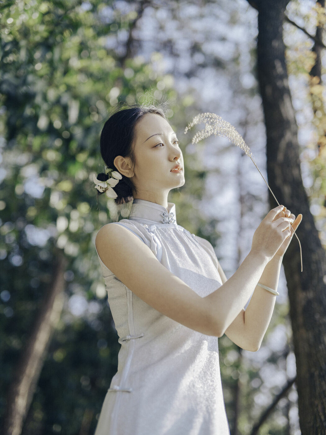 YiTuYu艺图语 Vol.9053 Yao Guai Na Li Tao (24P)