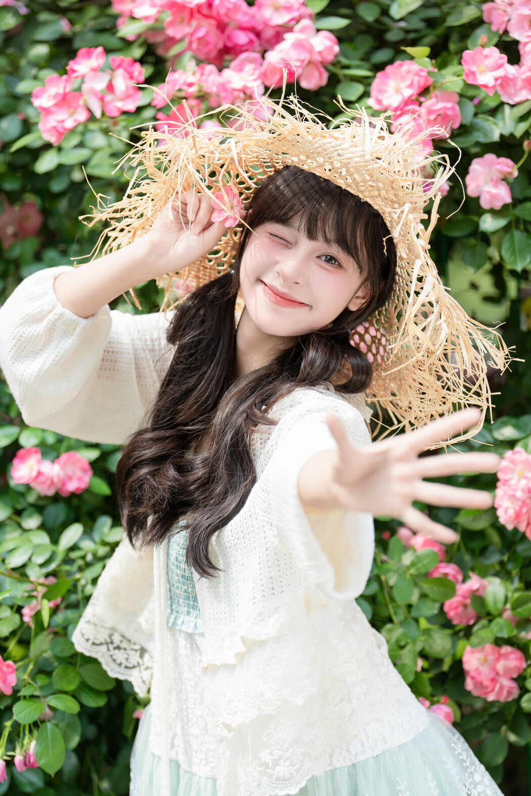 YiTuYu艺图语 Vol.9047 Xia Yu Xiao Nian (36P)