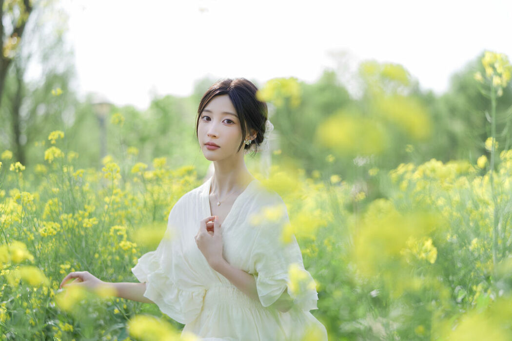 YiTuYu艺图语 Vol.9060 Zhi Zhi Wen (45P)