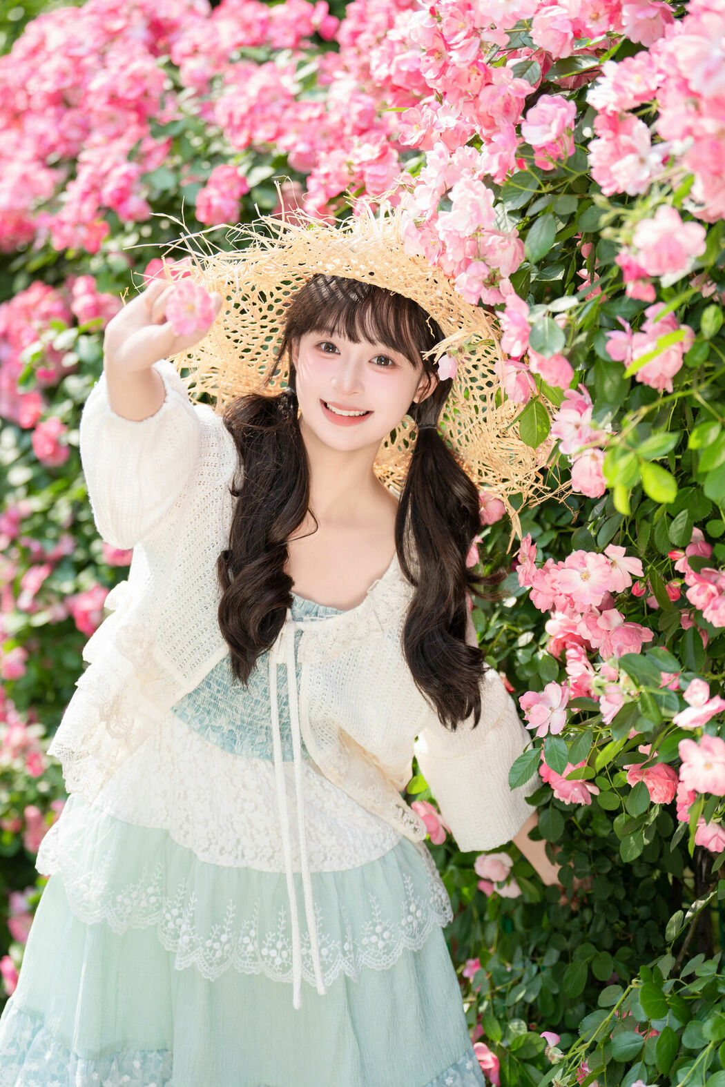 YiTuYu艺图语 Vol.9047 Xia Yu Xiao Nian (36P)