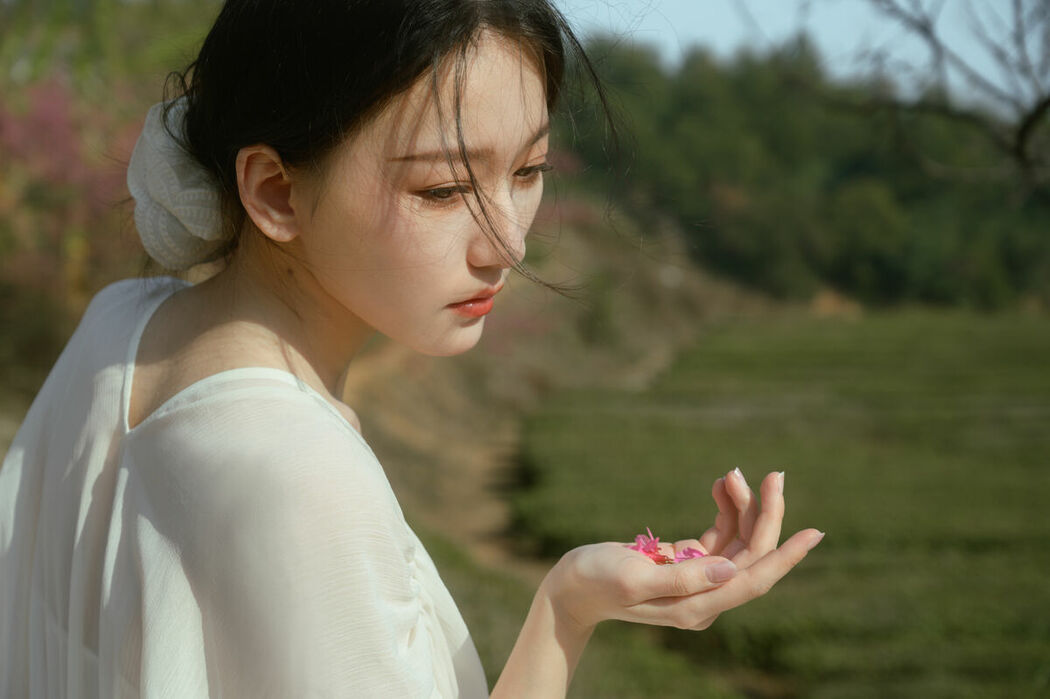 YiTuYu艺图语 Vol.9056 Xiao Yue (28P)