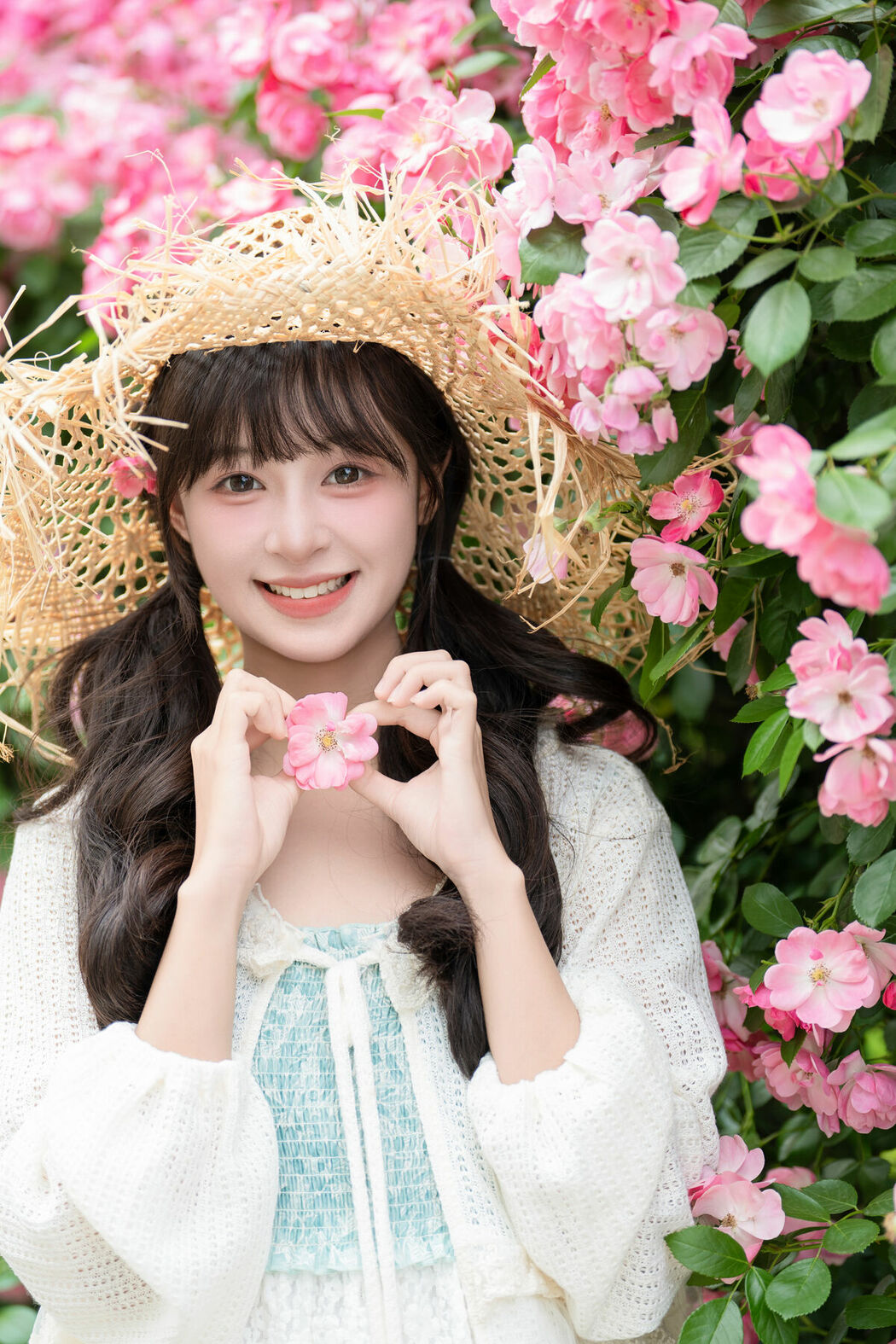 YiTuYu艺图语 Vol.9047 Xia Yu Xiao Nian (36P)