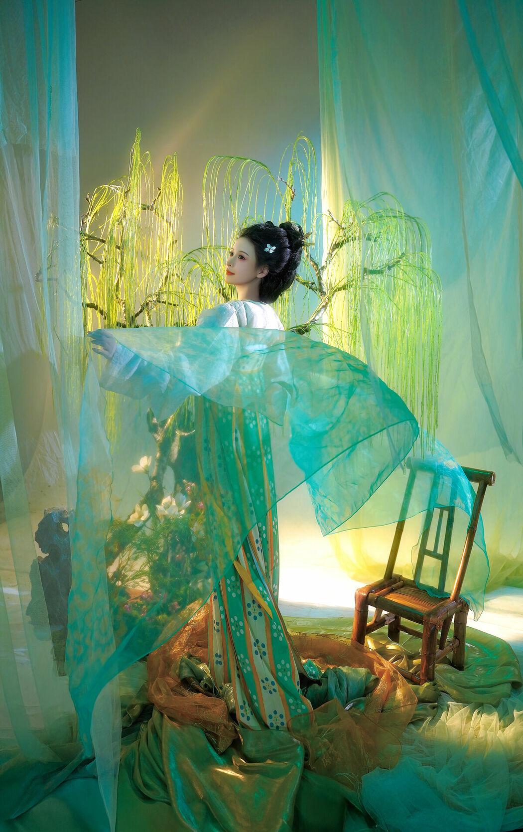 YiTuYu艺图语 Vol.9057 Qi Miao Wei Wei VV (18P)