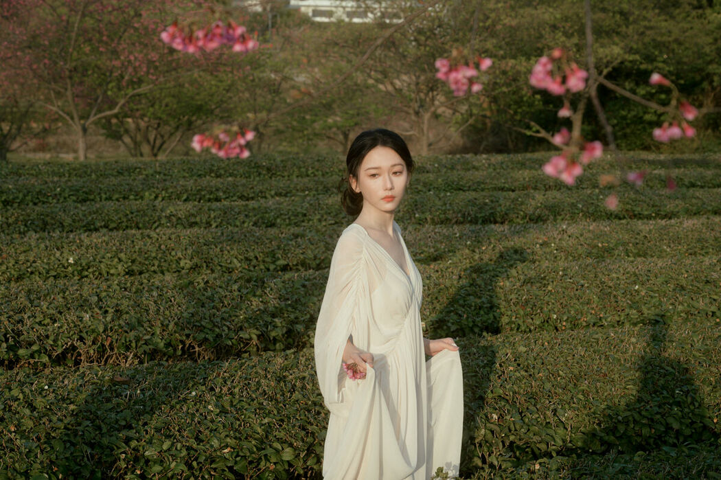 YiTuYu艺图语 Vol.9056 Xiao Yue (28P)