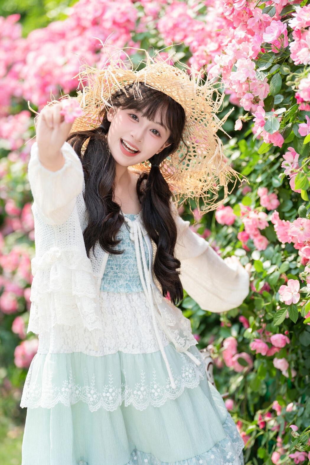 YiTuYu艺图语 Vol.9047 Xia Yu Xiao Nian (36P)