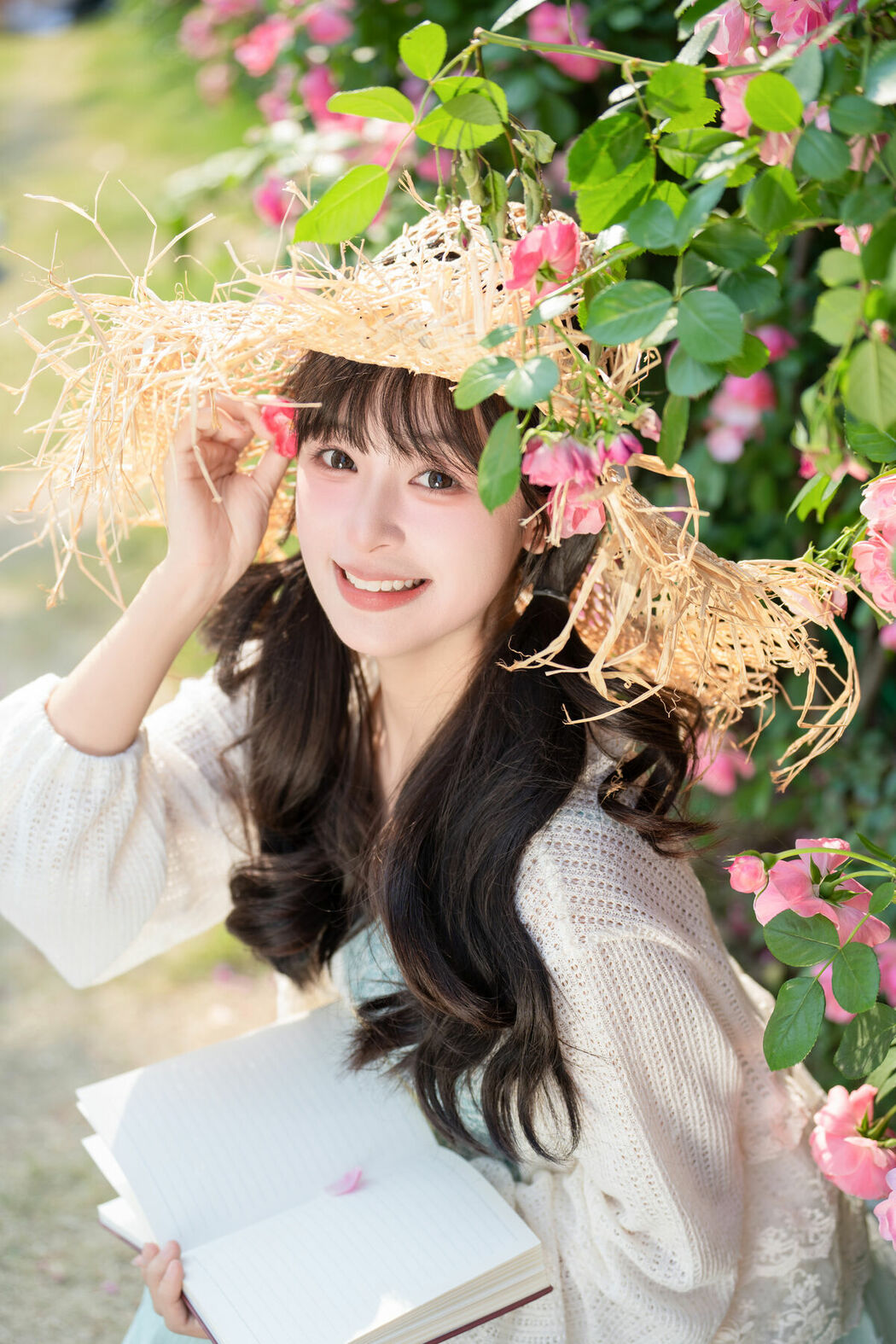 YiTuYu艺图语 Vol.9047 Xia Yu Xiao Nian (36P)