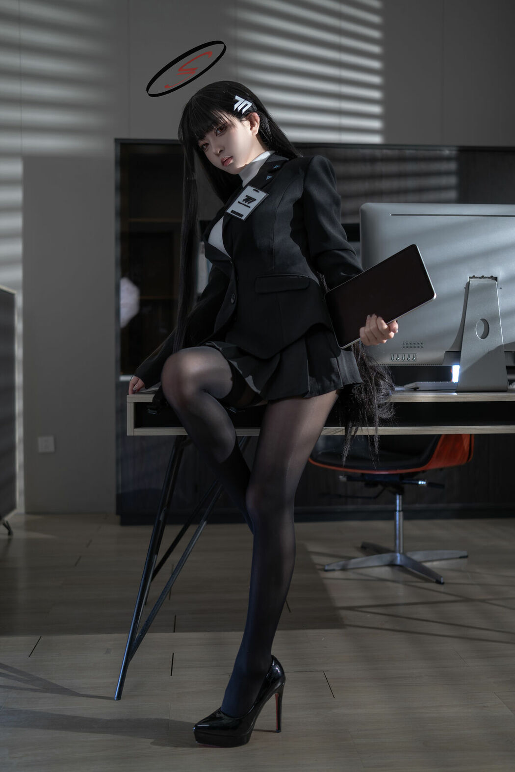 Coser@矢量鱼 – 蔚蓝档案 调月莉音 黑丝OL (37P)