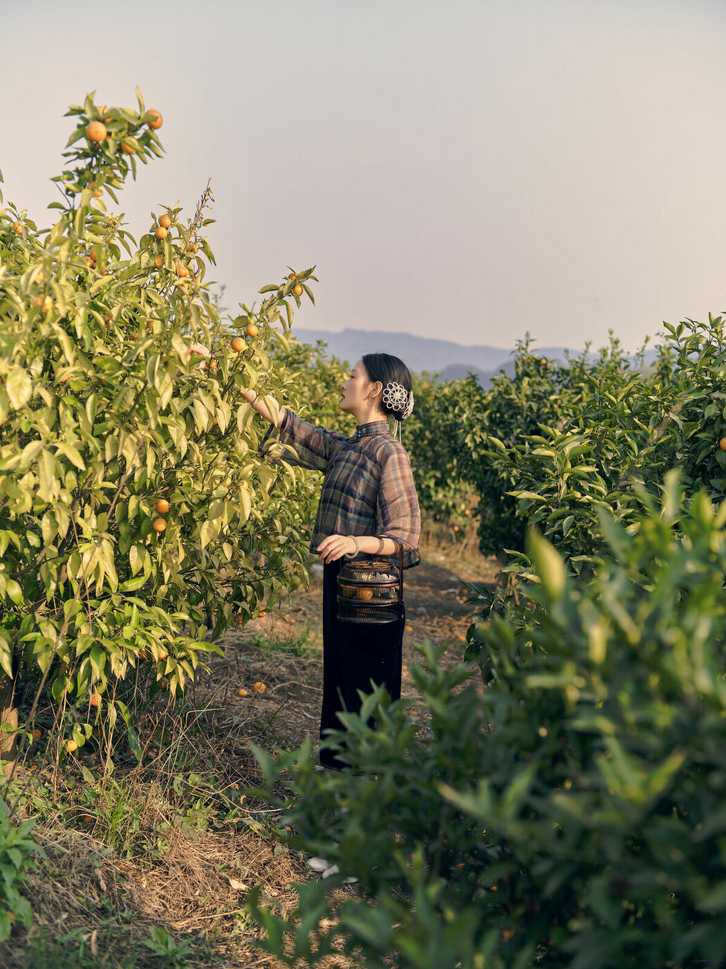 YiTuYu艺图语 Vol.9068 Yao Guai Na Li Tao (31P)