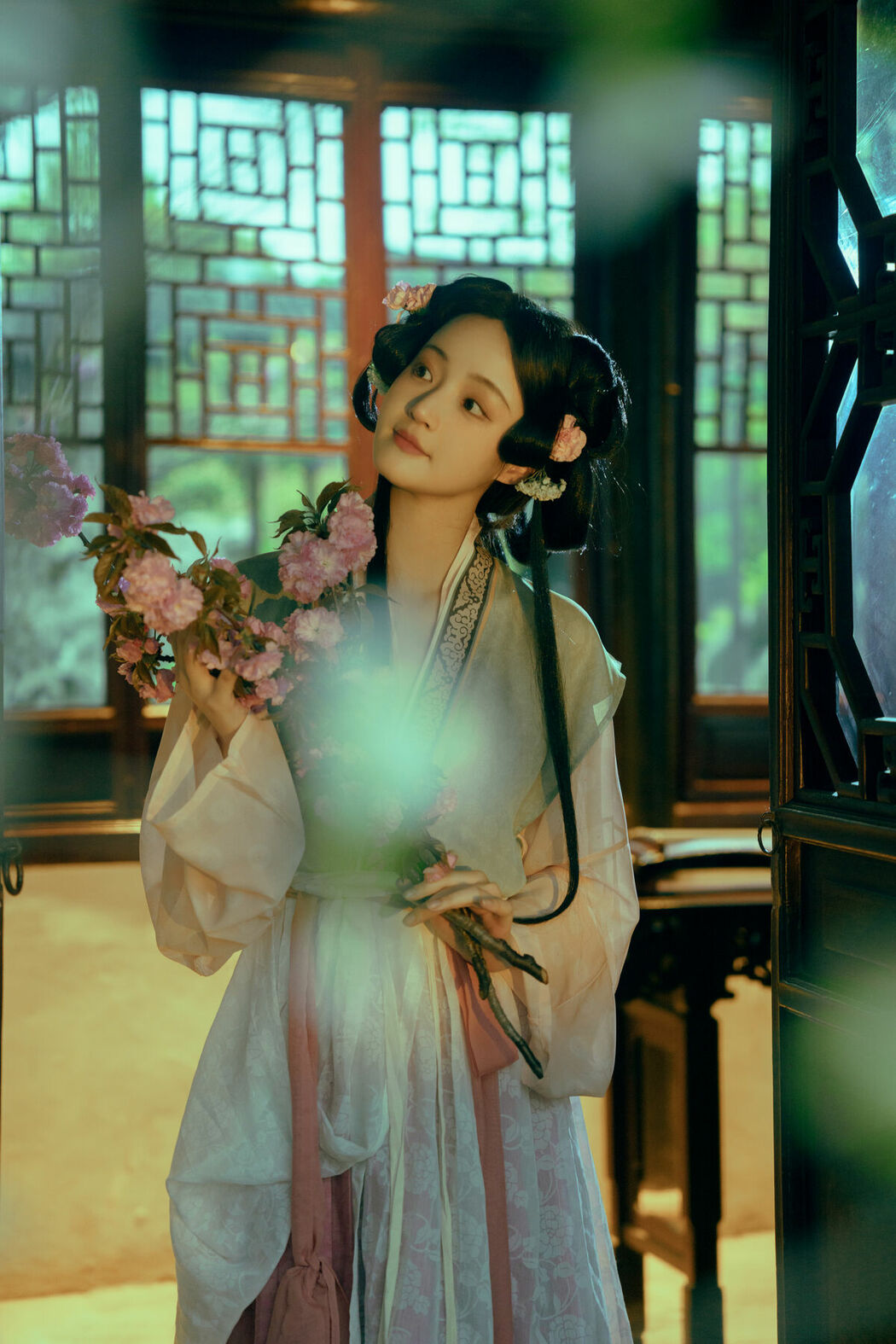 YiTuYu艺图语 Vol.9069 Yu Wei Jiang (30P)