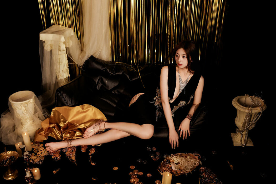 YiTuYu艺图语 Vol.9067 Li Ji Rou (25P)