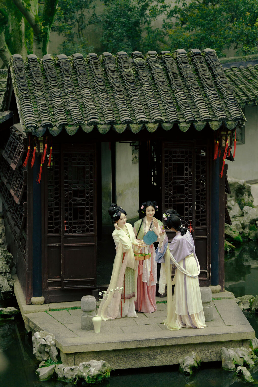 YiTuYu艺图语 Vol.9069 Yu Wei Jiang (30P)