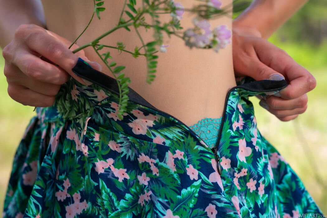 MetArt Roxy – Presenting Roxy Part01 (53P)