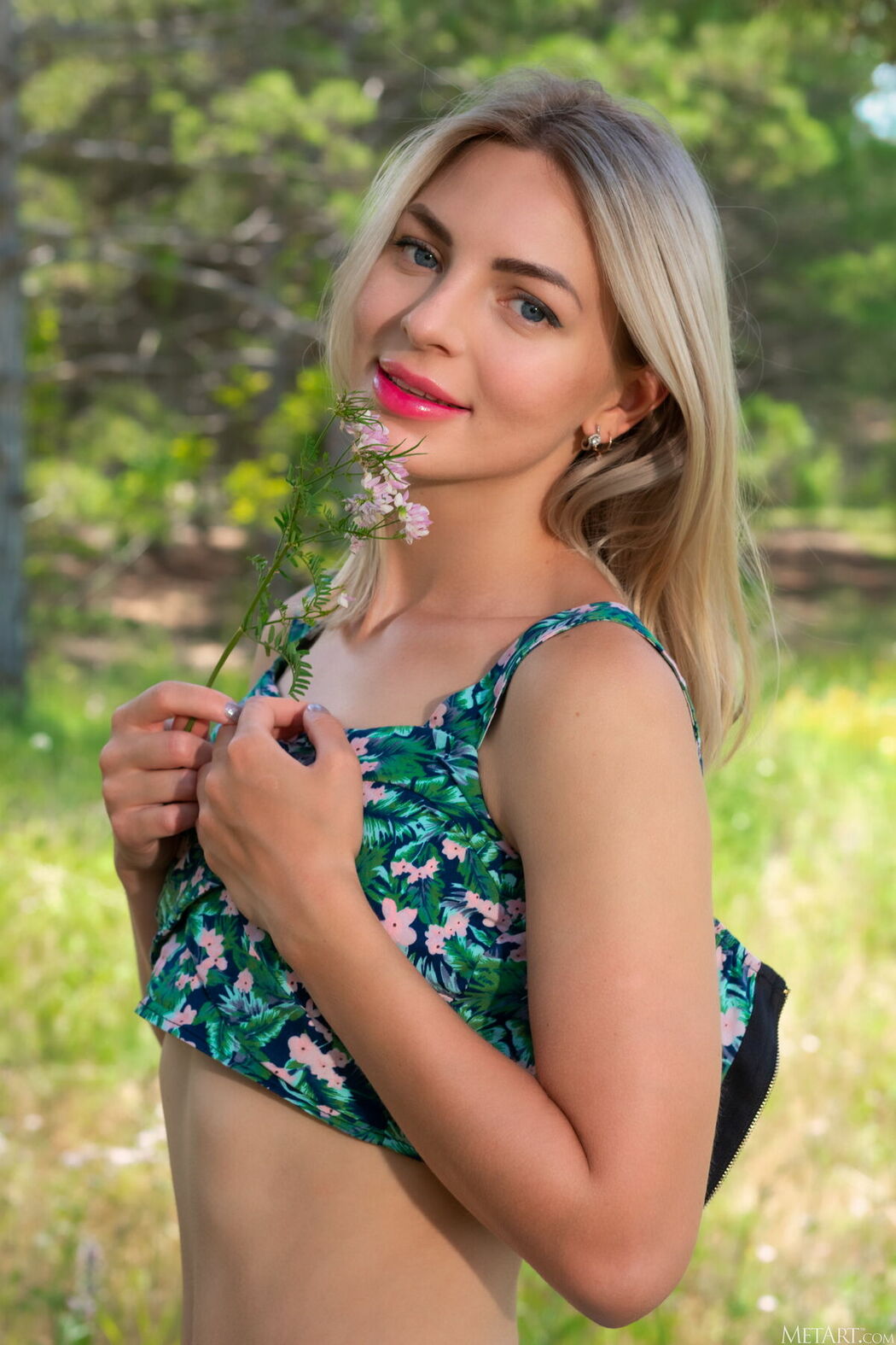 MetArt Roxy – Presenting Roxy Part01 (53P)