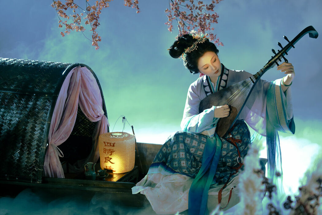 YiTuYu艺图语 Vol.9084 Yu Yue Shi Tu Tu (24P)