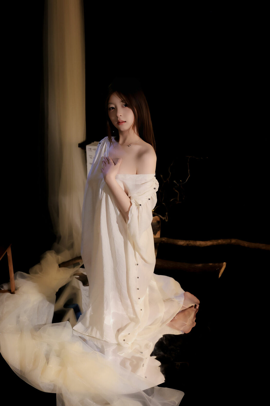 YiTuYu艺图语 Vol.9082 Li Ji Rou (32P)