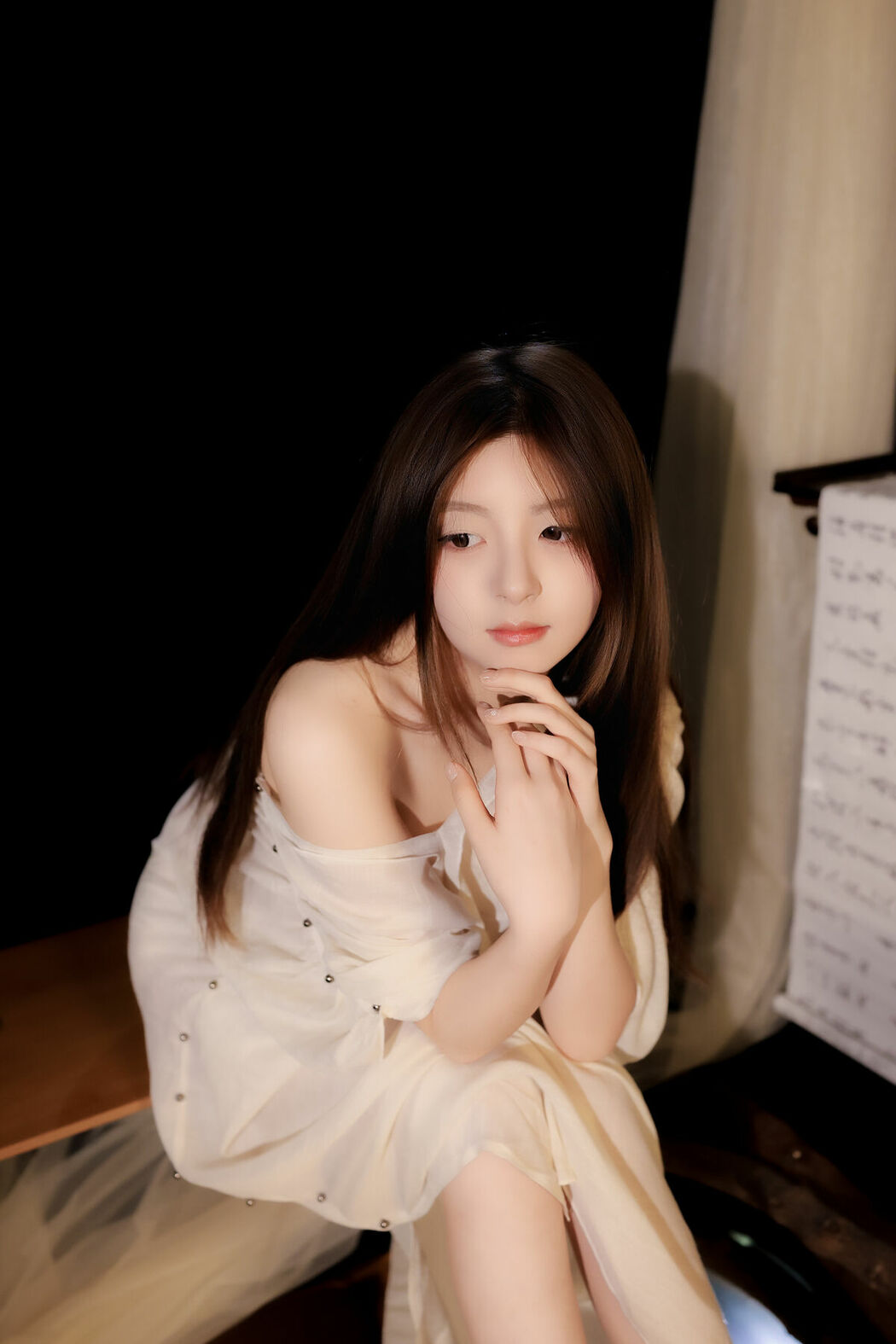 YiTuYu艺图语 Vol.9082 Li Ji Rou (32P)