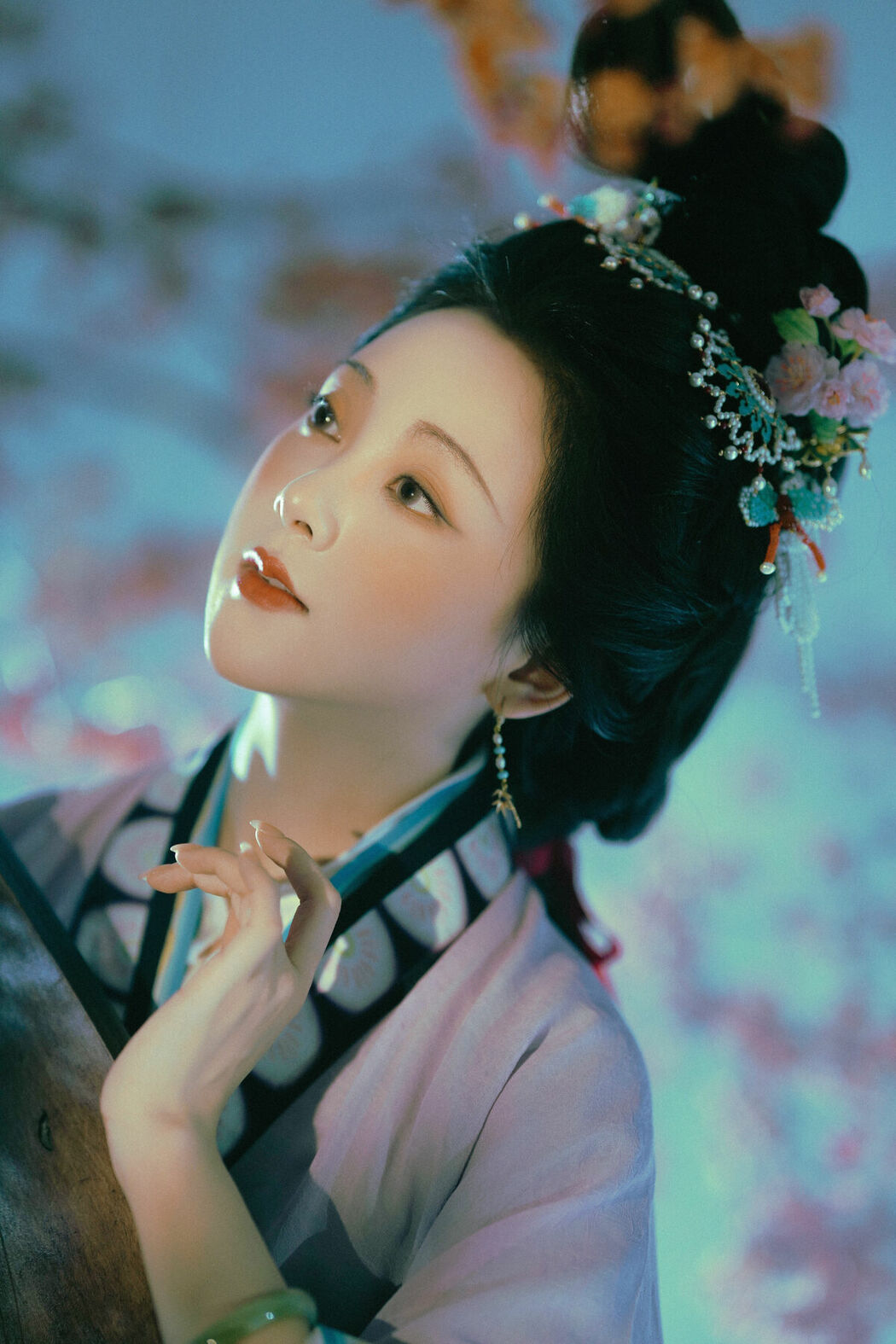 YiTuYu艺图语 Vol.9084 Yu Yue Shi Tu Tu (24P)