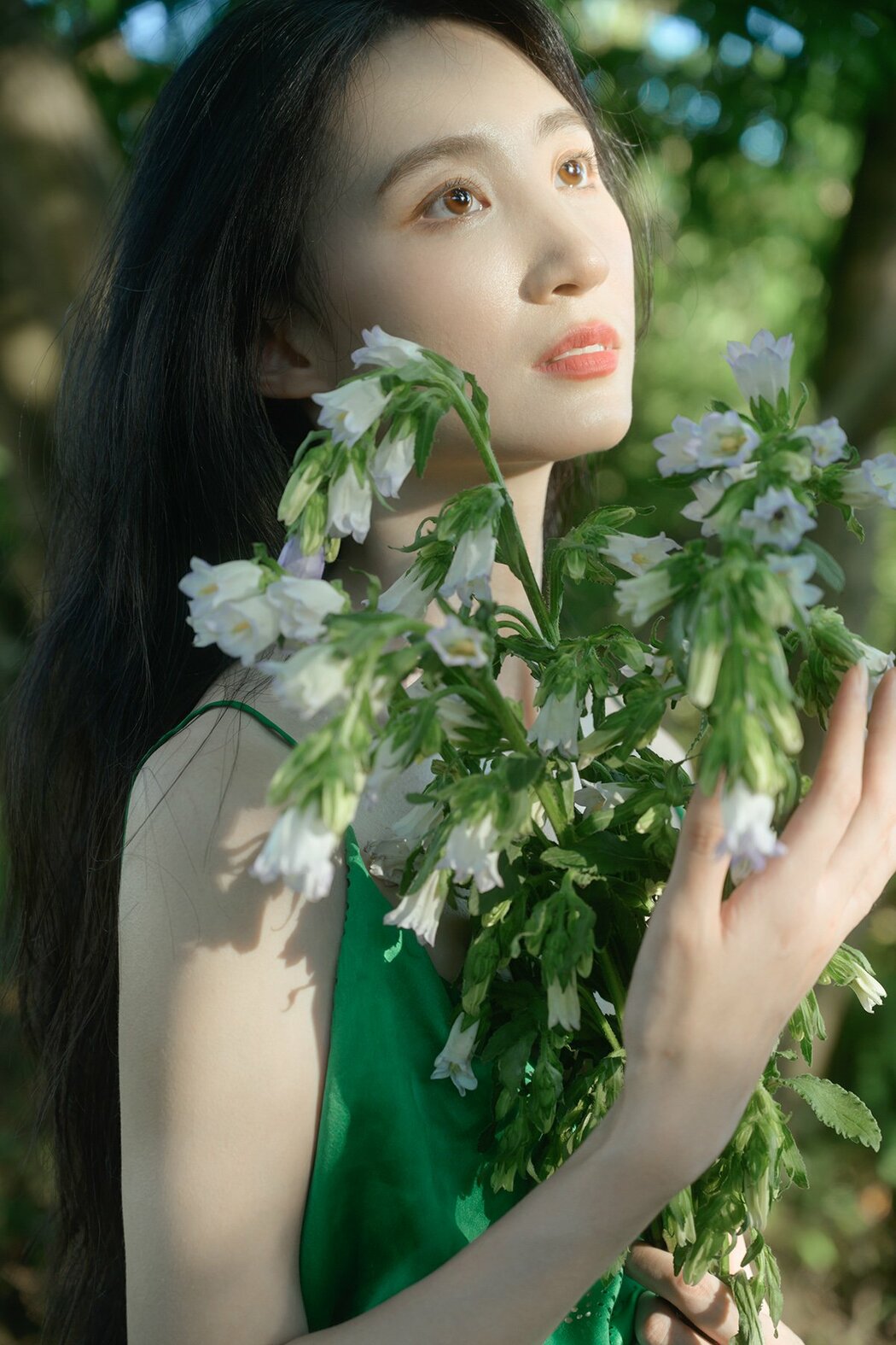 YiTuYu艺图语 Vol.9077 A Ji Yuan Zi (17P) Cover Photo