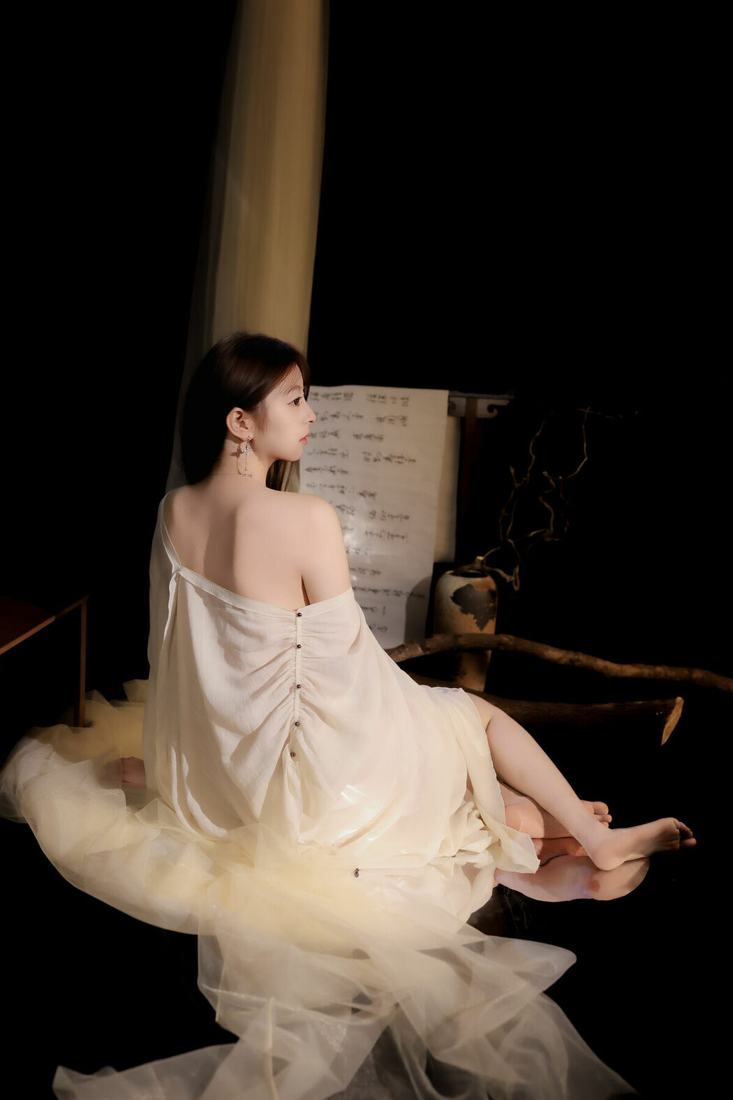 YiTuYu艺图语 Vol.9082 Li Ji Rou (32P)