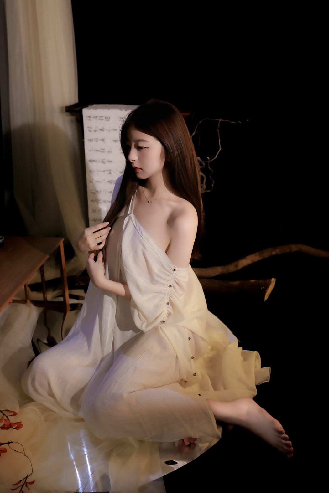 YiTuYu艺图语 Vol.9082 Li Ji Rou (32P)