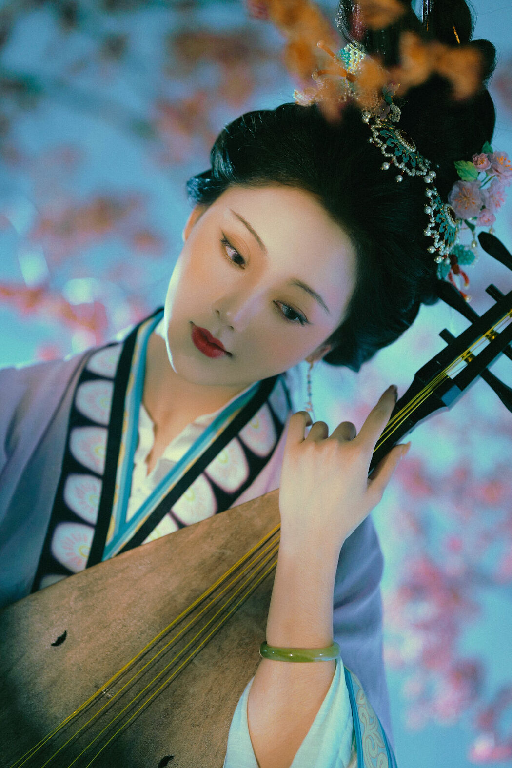 YiTuYu艺图语 Vol.9084 Yu Yue Shi Tu Tu (24P)