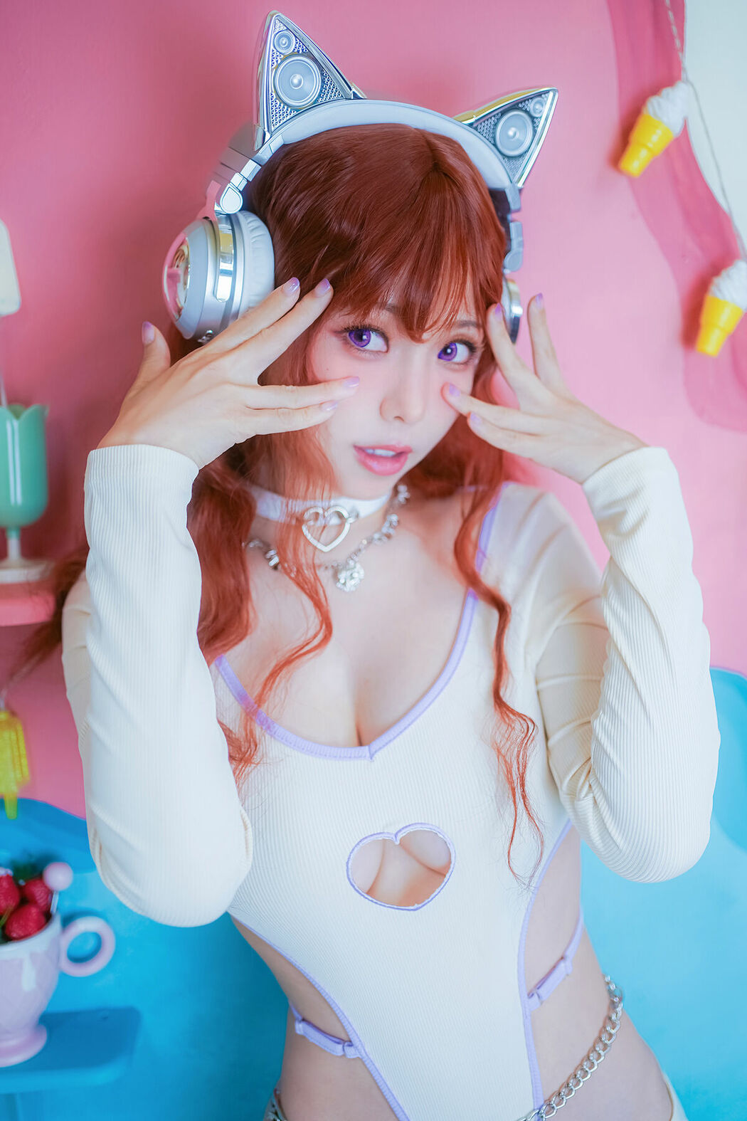 Coser@Ely_eee ElyEE子 – Maoin Y2K貓音 (26P – 3V)