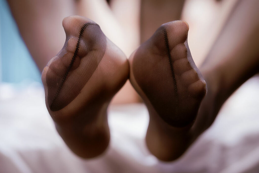 Coser@星之迟迟Hoshilily – 碧蓝航线 莫加多尔护士装 (62P)