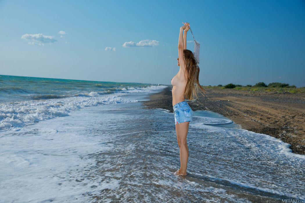 MetArt Georgia – Shoreline Stroll Part01 (58P)