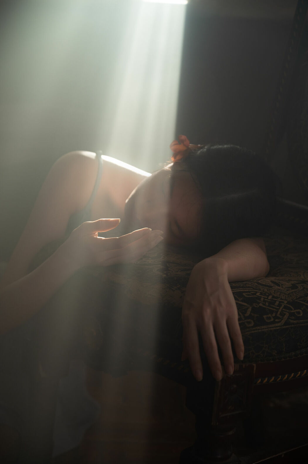 YiTuYu艺图语 Vol.9102 Cai Jing Fan (14P)