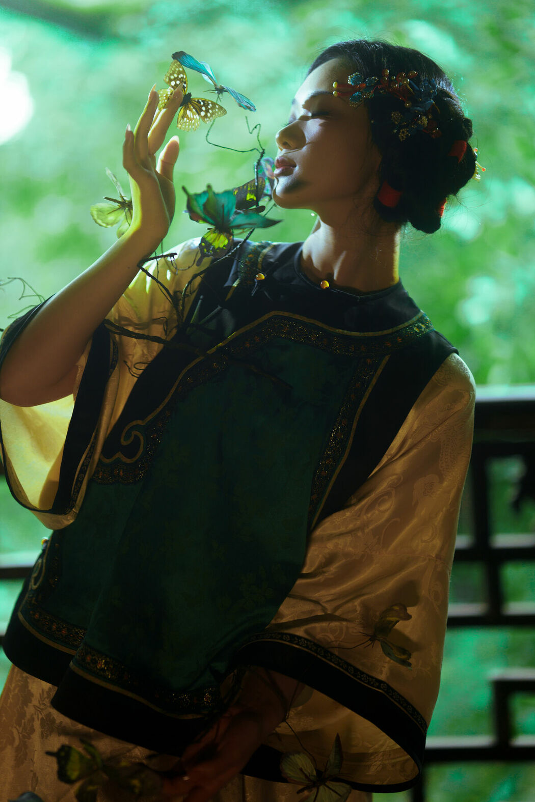 YiTuYu艺图语 Vol.9108 Yue Yue (27P)