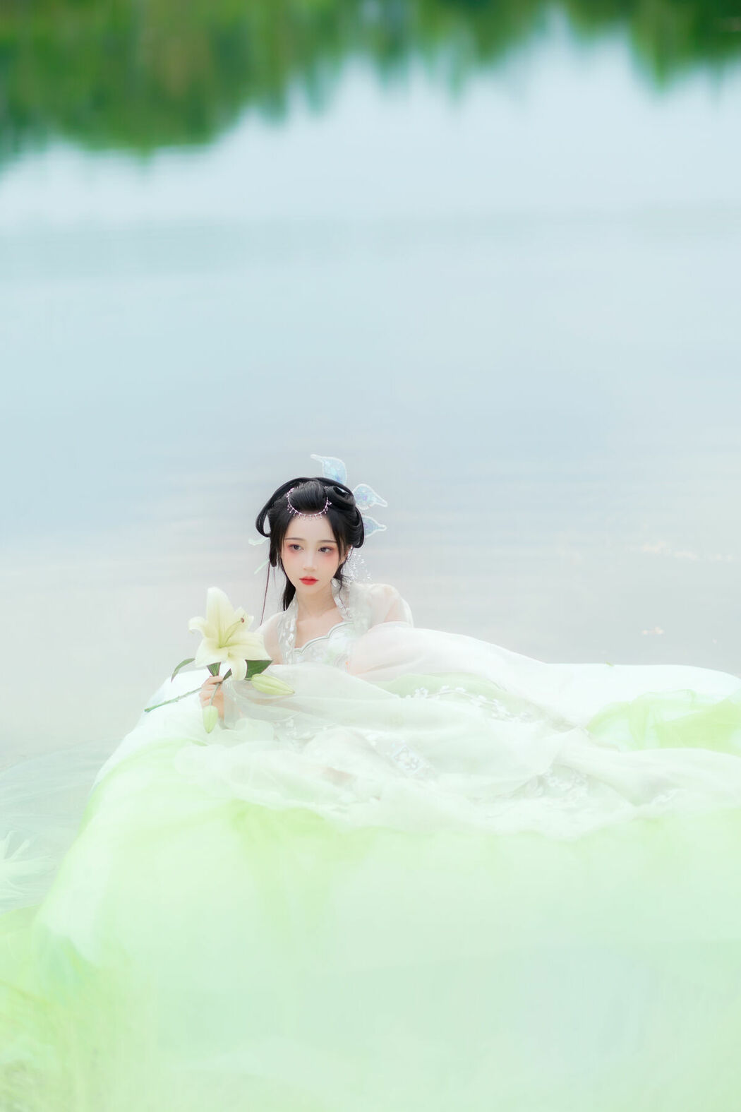 YiTuYu艺图语 Vol.9110 Qi Luo Sheng De Xiao Su Su (30P)