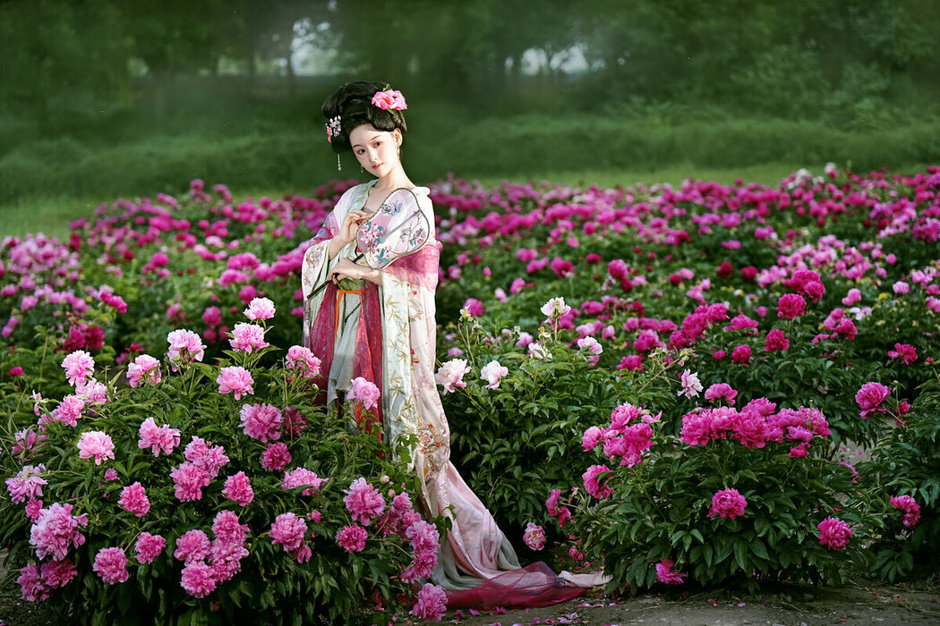 YiTuYu艺图语 Vol.9113 Li Zhi Xiao Ye (14P)