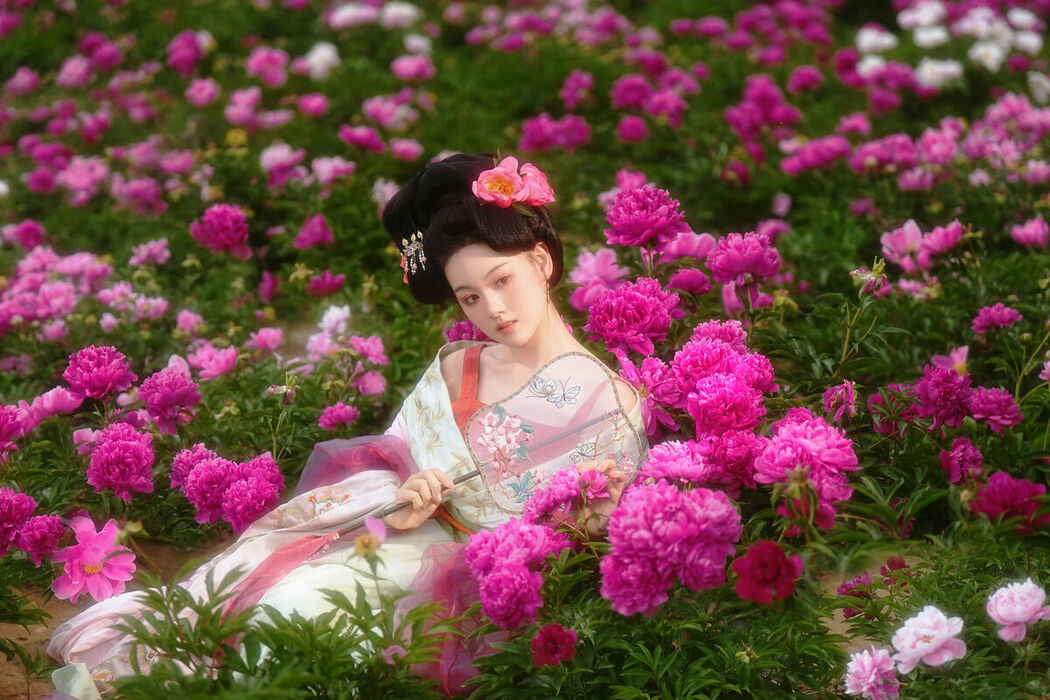 YiTuYu艺图语 Vol.9113 Li Zhi Xiao Ye (14P)