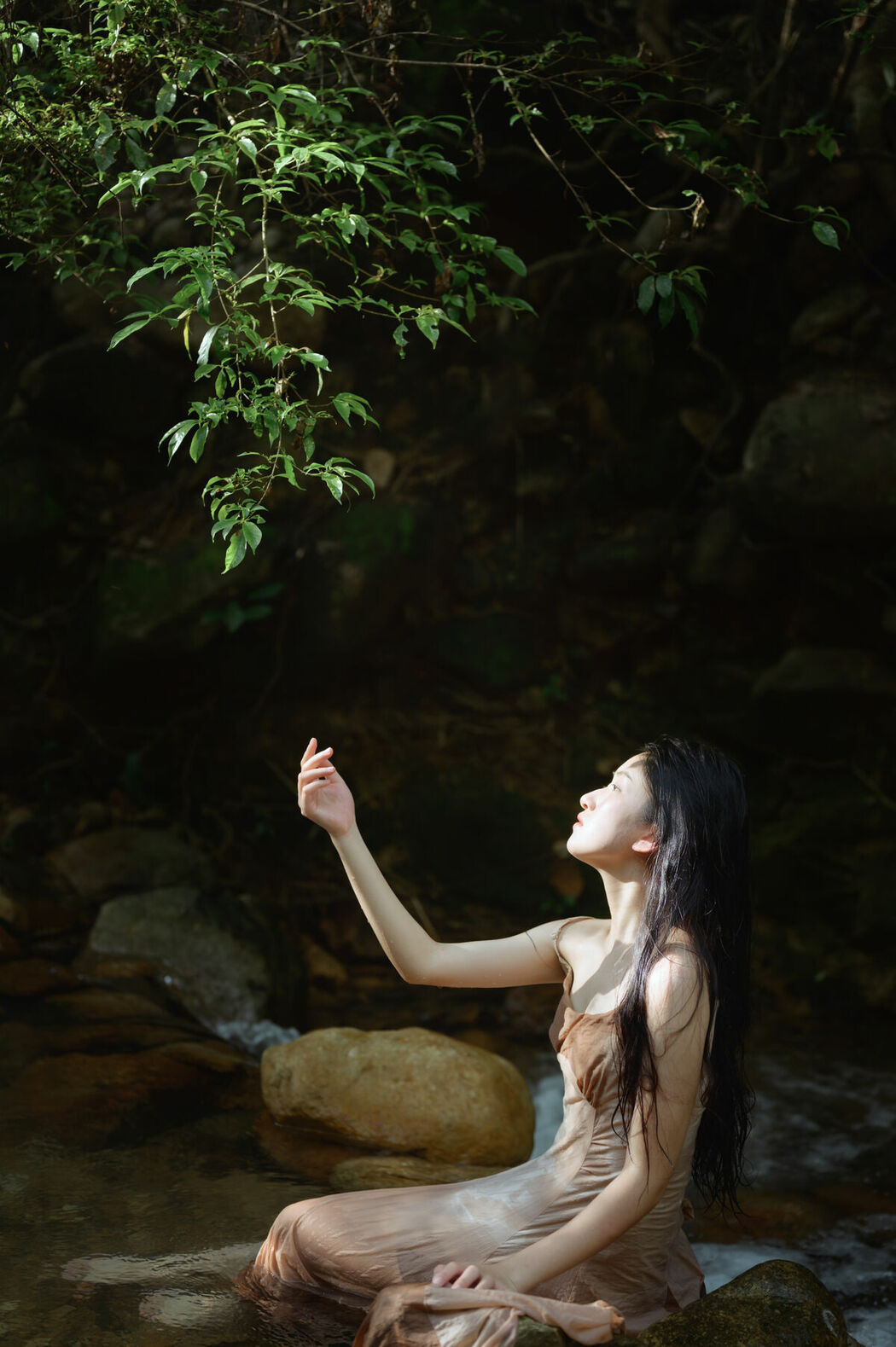 YiTuYu艺图语 Vol.9104 Ye Zhi Zhi Zhi (18P)