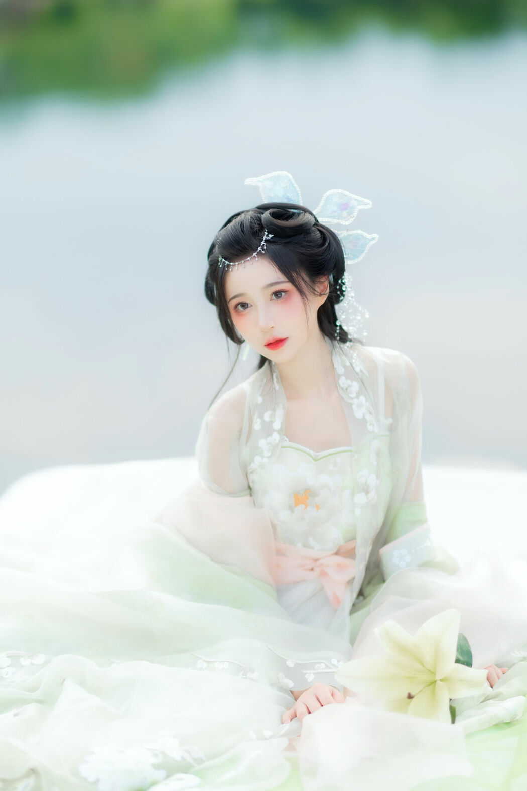 YiTuYu艺图语 Vol.9110 Qi Luo Sheng De Xiao Su Su (30P)