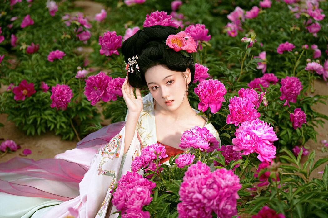 YiTuYu艺图语 Vol.9113 Li Zhi Xiao Ye (14P)