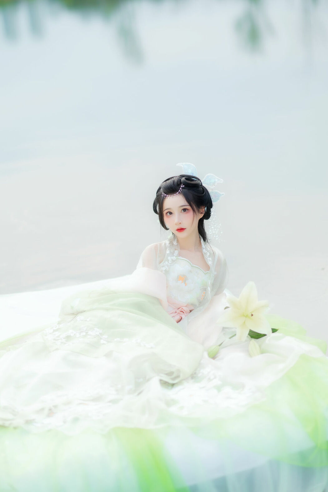 YiTuYu艺图语 Vol.9110 Qi Luo Sheng De Xiao Su Su (30P)