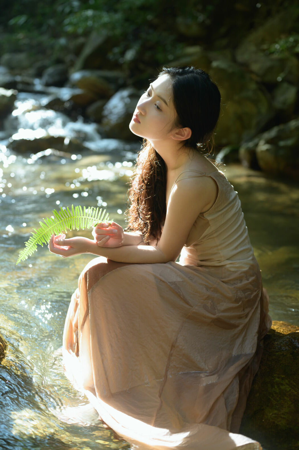 YiTuYu艺图语 Vol.9104 Ye Zhi Zhi Zhi (18P)