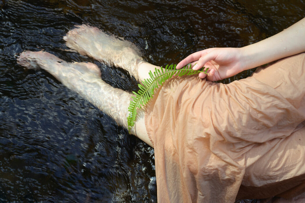 YiTuYu艺图语 Vol.9104 Ye Zhi Zhi Zhi (18P)