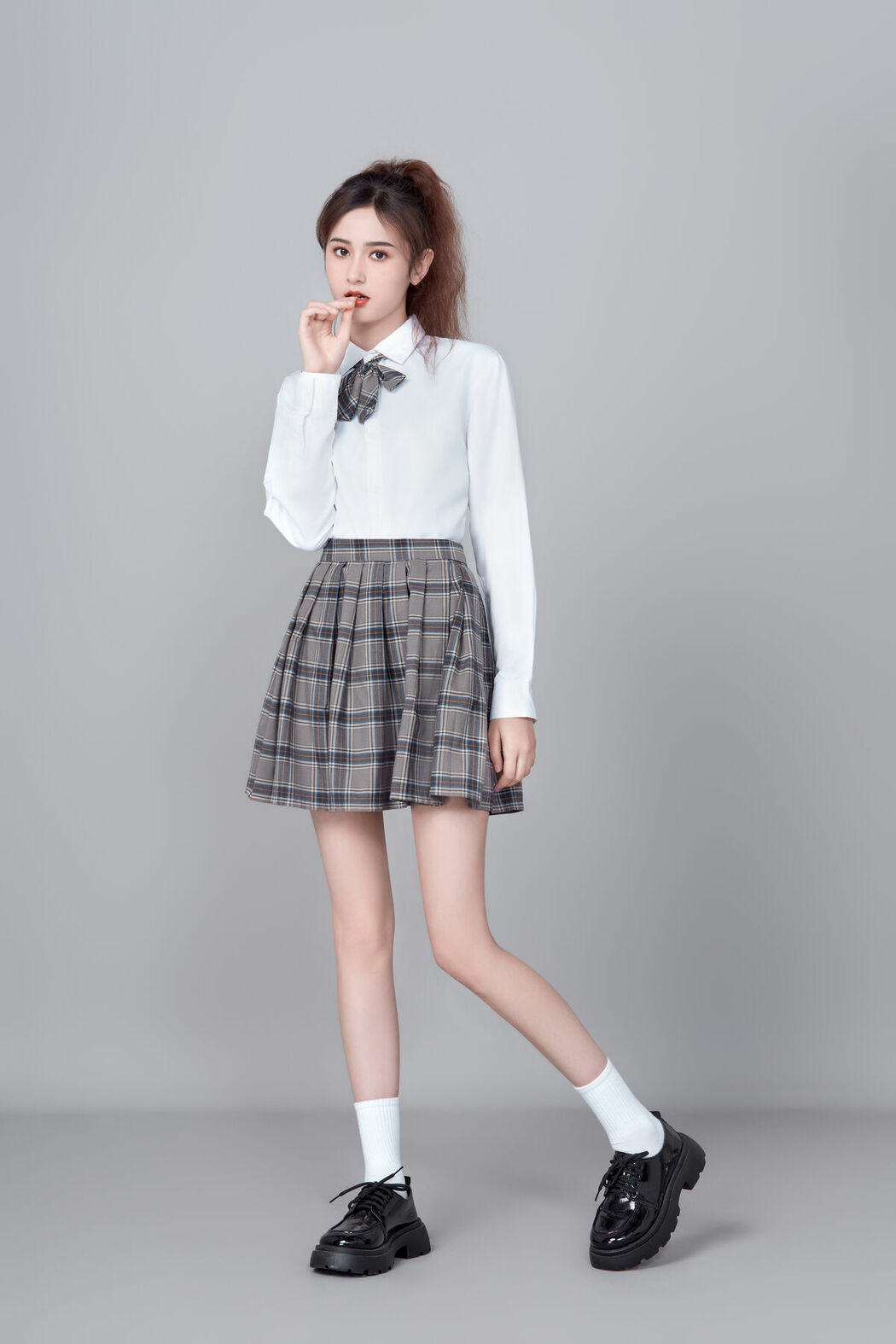 YiTuYu艺图语 Vol.9089 Kan Du Ke (15P)