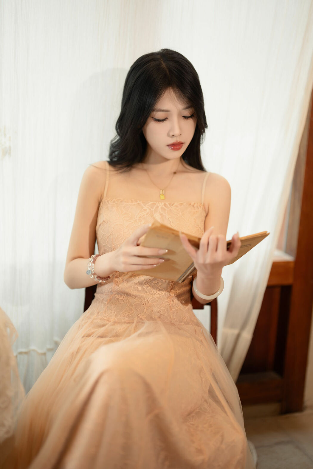 YiTuYu艺图语 Vol.9096 Xiao Wai (37P)