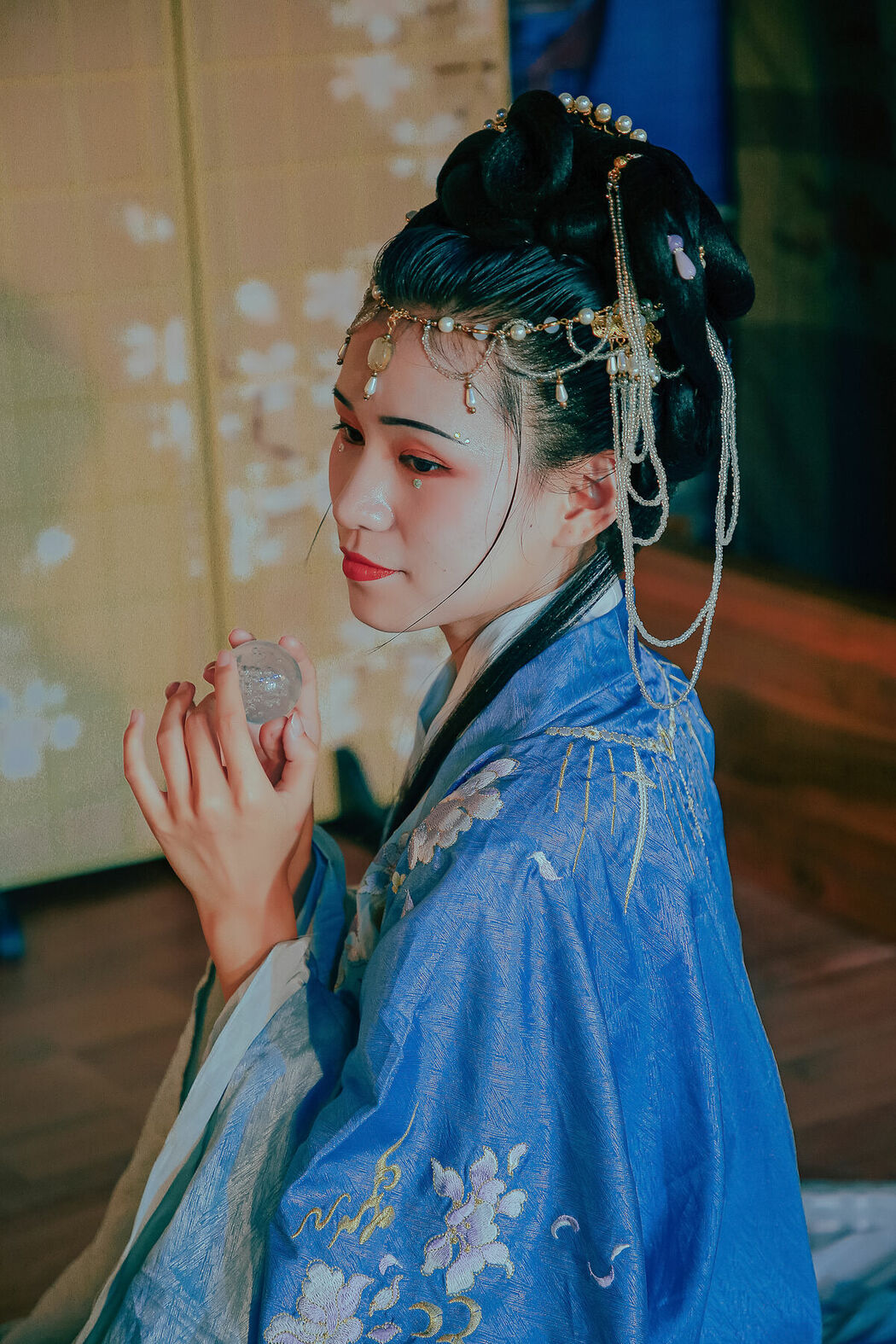 YiTuYu艺图语 Vol.9103 Shen Yan (62P)