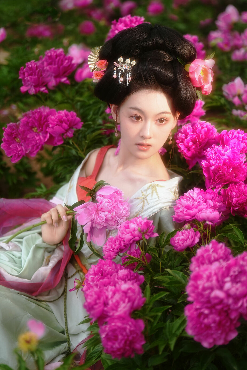 YiTuYu艺图语 Vol.9113 Li Zhi Xiao Ye (14P)