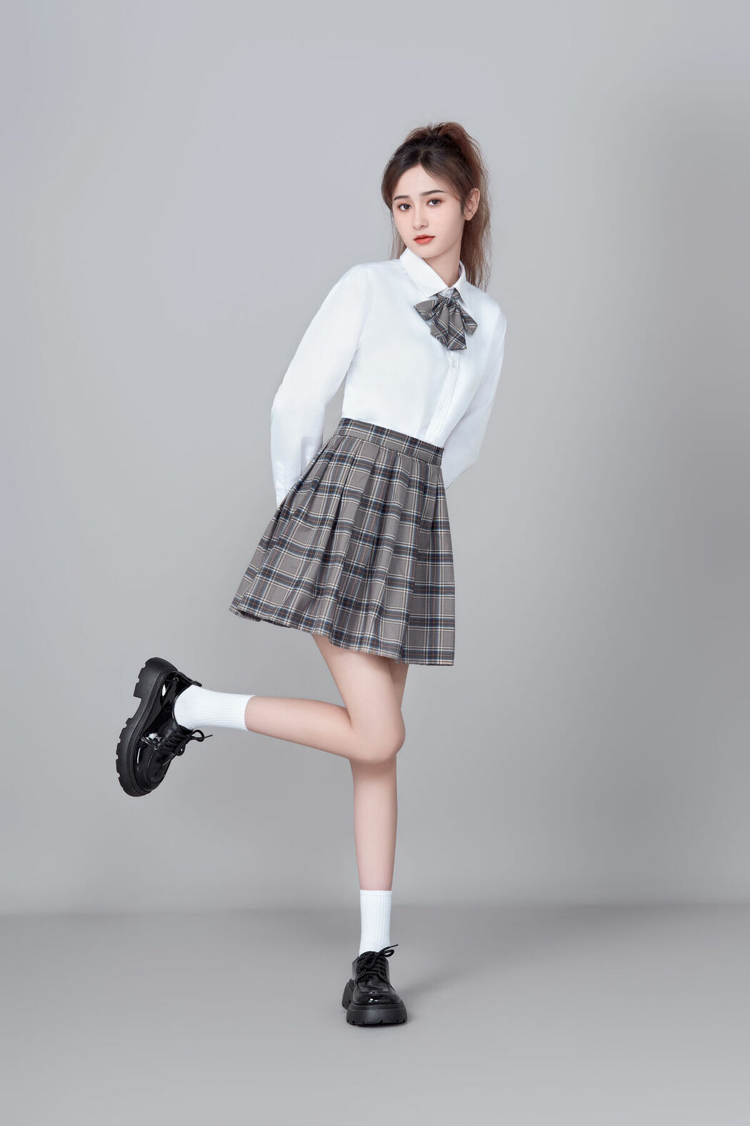 YiTuYu艺图语 Vol.9089 Kan Du Ke (15P)